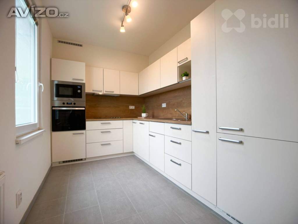 3+kk 75m2 + balkon