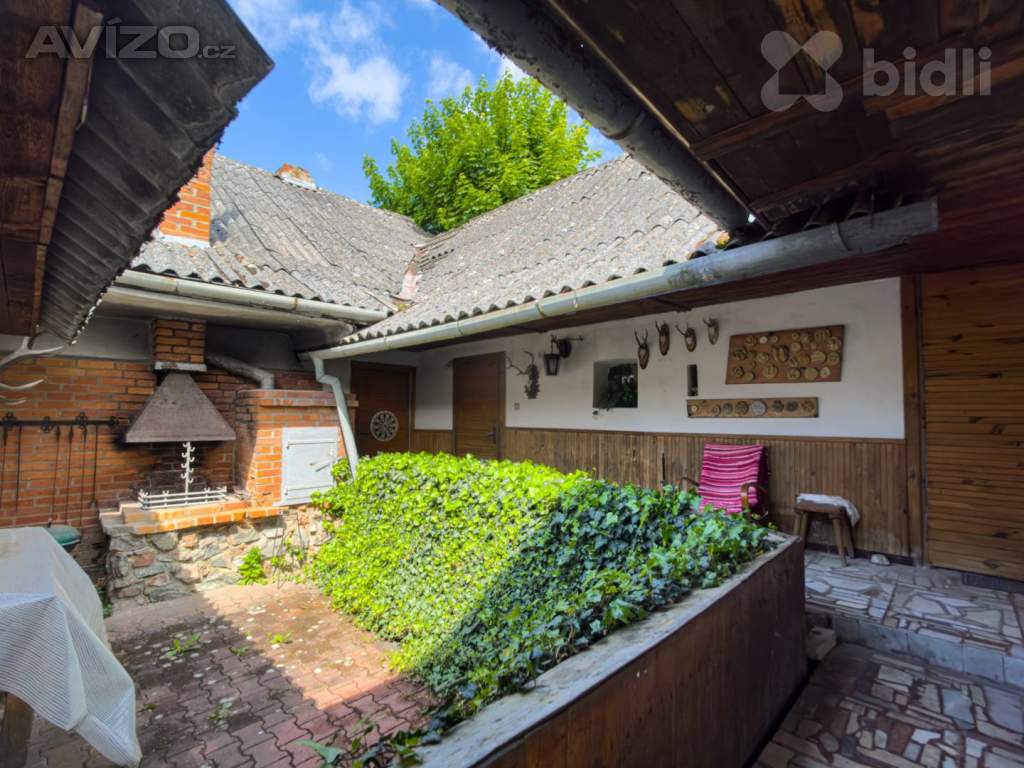 Prodej stylové venkovské usedlosti s krásnou zahradou - Banín, Svitavy