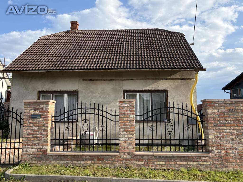 Prodej rodinného domu se zahradou,  Provodov