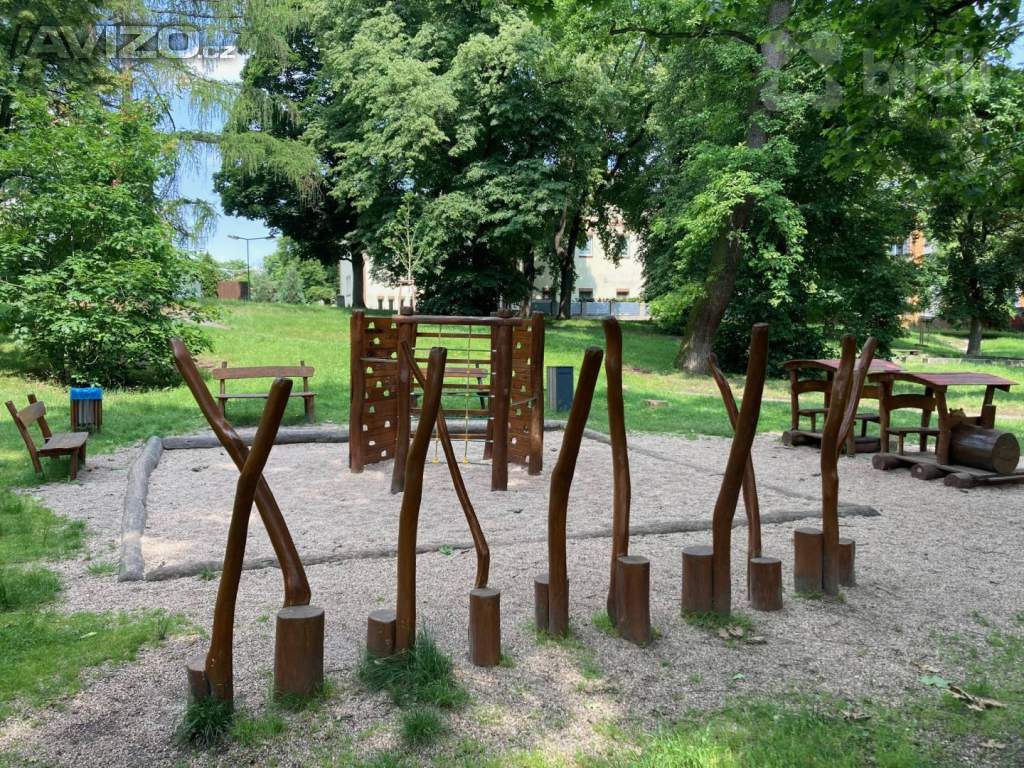 Prodej atraktivního  2+kk/cihla, 47m2,OV, park, klid, zeleň, Milovice-Kaštanová