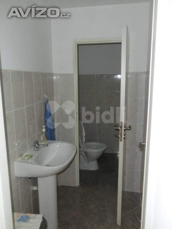 Foto inzerátu Pronájem komerčních prostor 110m2, Chrudim, Na Valech