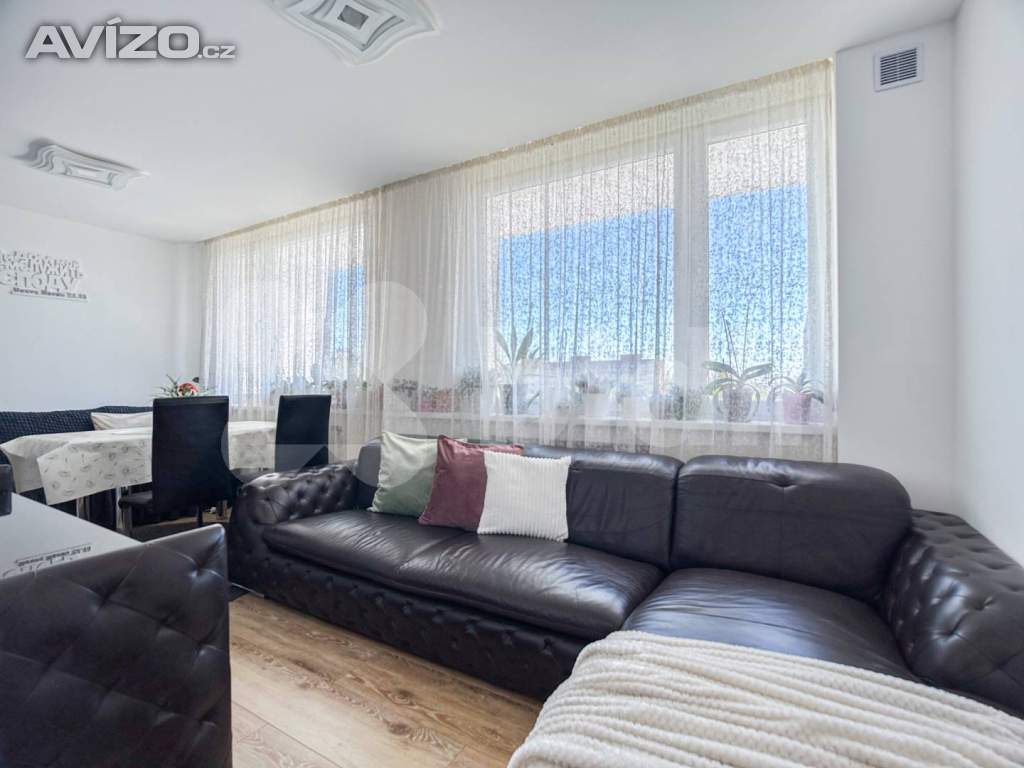 Foto inzerátu Prodej bytu v Kladně - 4+kk s balkonem a lodžií v lokalitě Kročehlavy