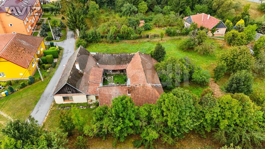 Foto inzerátu Rodinný dům 383 m2, zahrada 2141 m2, obec Skřípov, okres Prostějov