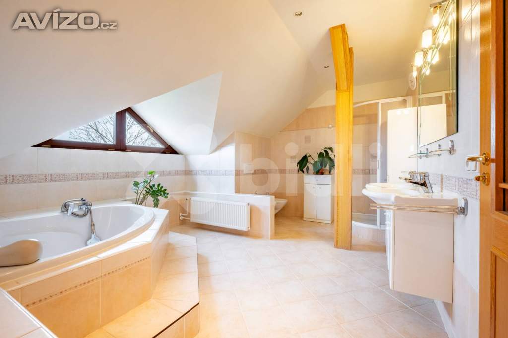 Foto inzerátu Prodej rodinného domu s velkou zahradou, 1824 m2, Roudnice nad Labem