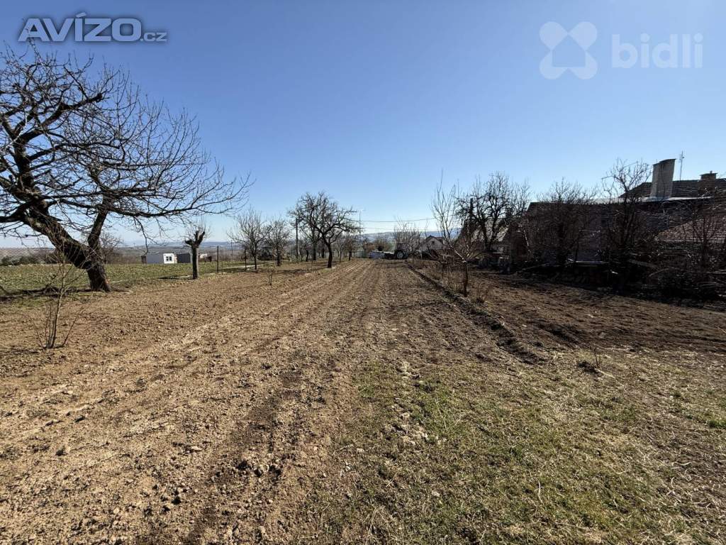 Prodej stavebního pozemku o výměře 1000 m2 v obci Zdislavice, okres Kroměříž