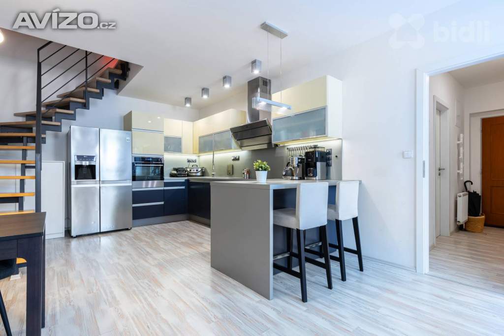 Mezonetový 3+kk byt o velikosti 89 m² v srdci Holešovic