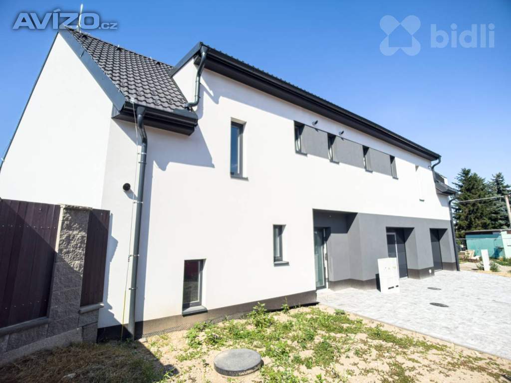 Prodej rodinného domu 5+kk, CPP 231m2, garáž, pozemek 305m2, Zaječí