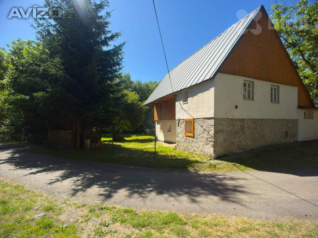 Prodej rodinného domu 3+1 se zahradou 686 m2 v klidné přírodě - Starý Šachov