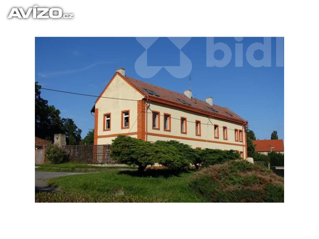 Pronájem bytu 2+kk, vel. 70 m2, zahrada, parkovací stání, Dřetovice