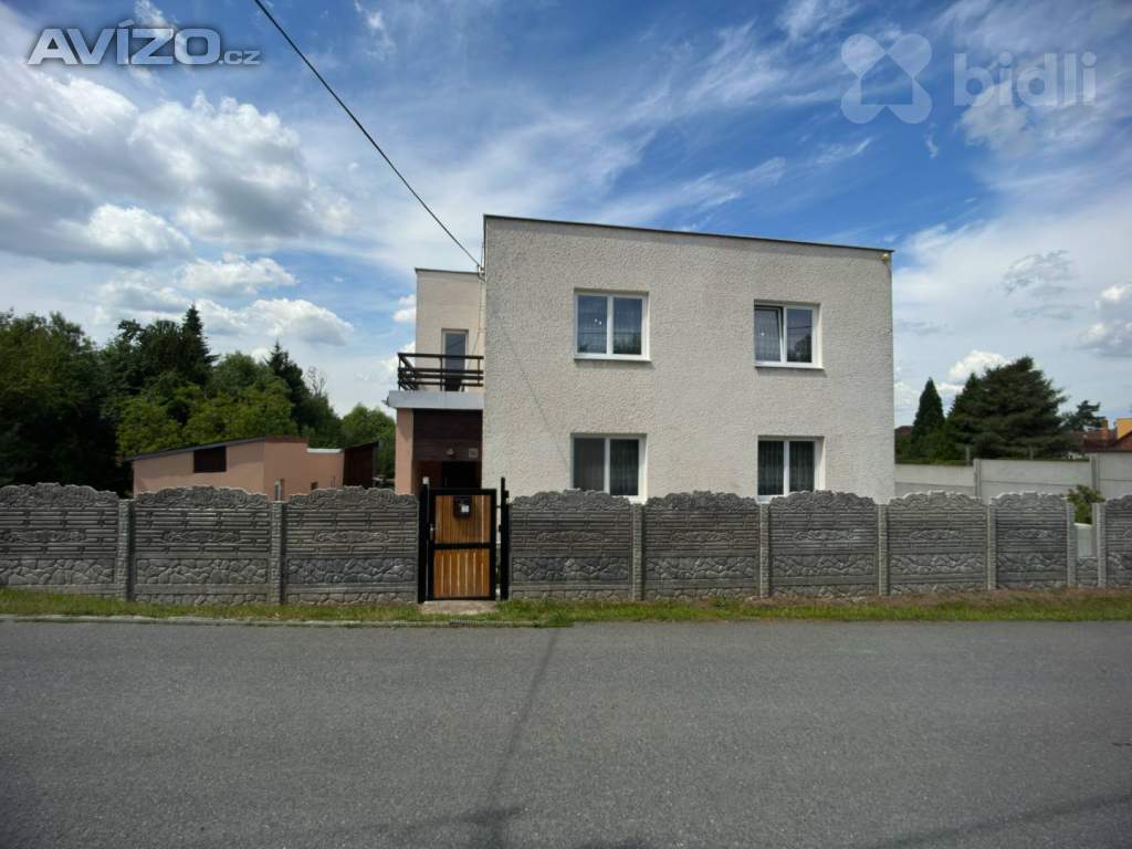 Exkluzivní prodej rodinný dům 6+1, pozemek 1190m2, Borek u Rokycan