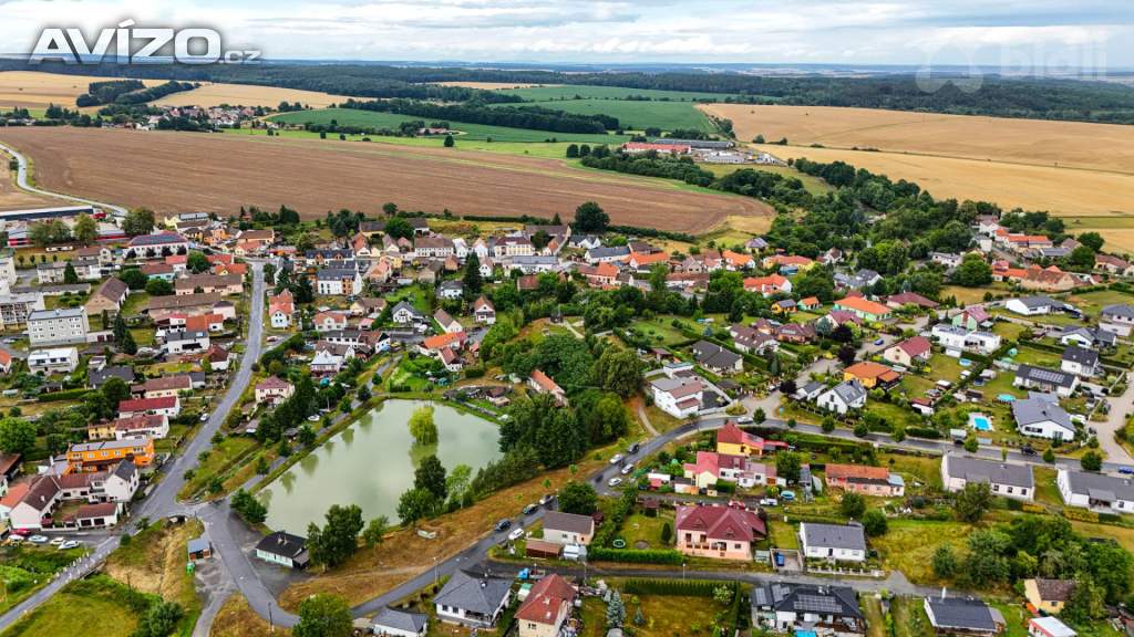Foto inzerátu Prostorný rodinný dům 6+1 se zahradou a garáží - Kvíčovice