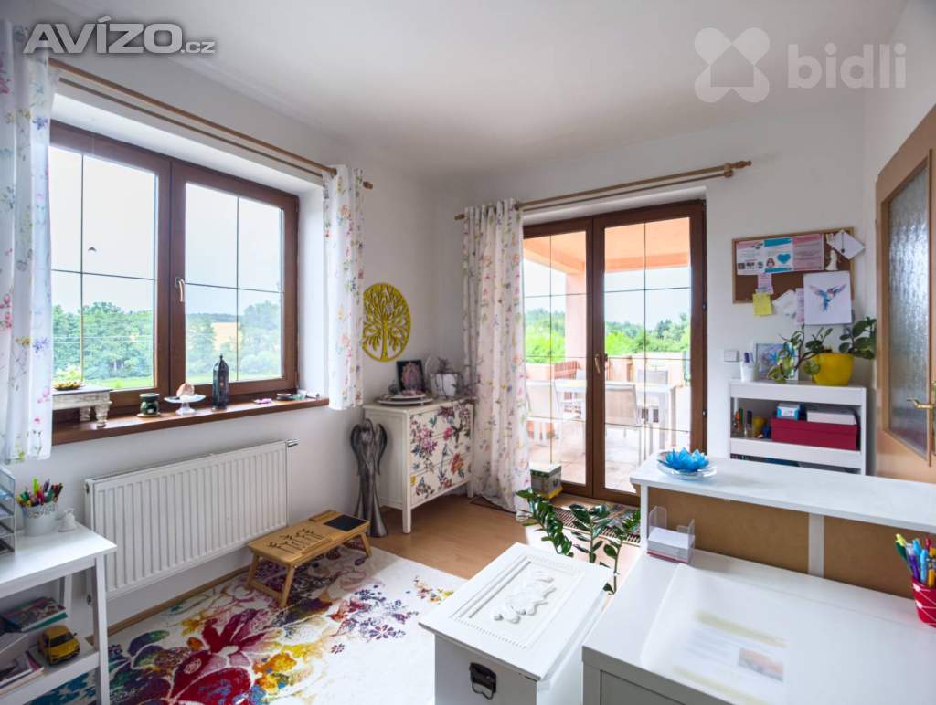 Foto inzerátu Prostorný rodinný dům 6+1 se zahradou a garáží - Kvíčovice