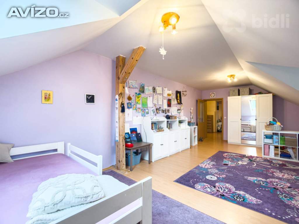 Foto inzerátu Prostorný rodinný dům 6+1 se zahradou a garáží - Kvíčovice