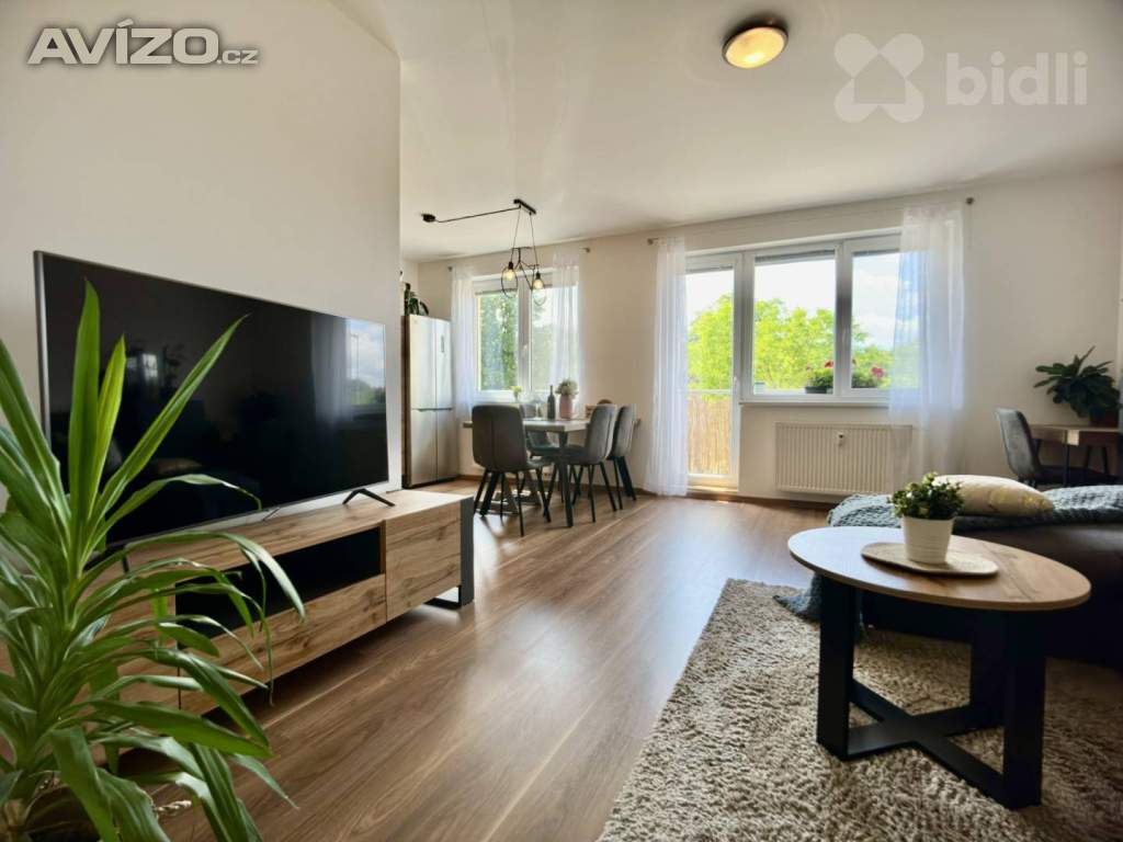 Prodej bytu 3+KK, 85 m2 + 2 balkony, sklep a parkovací místo