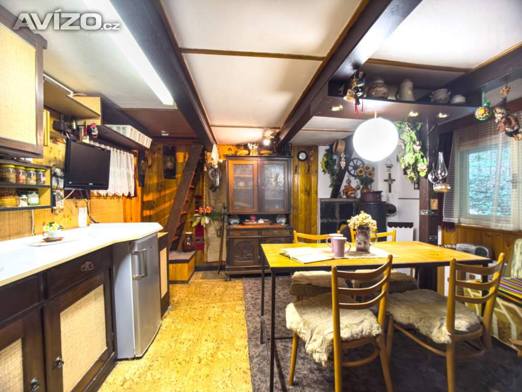 Foto inzerátu Prodej chaty o velikosti 38 m2 v lese s elektřinou