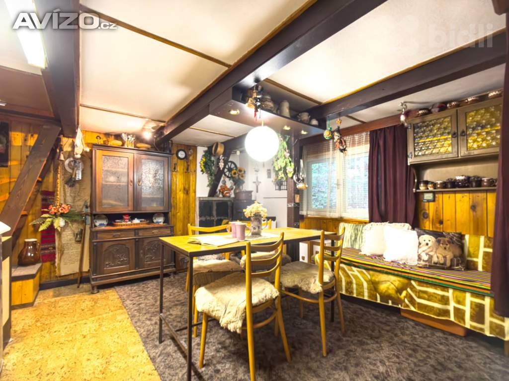 Foto inzerátu Prodej chaty o velikosti 38 m2 v lese s elektřinou