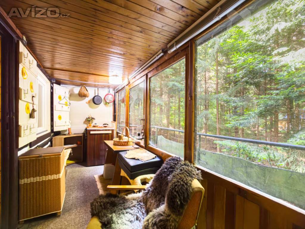 Foto inzerátu Prodej chaty o velikosti 38 m2 v lese s elektřinou