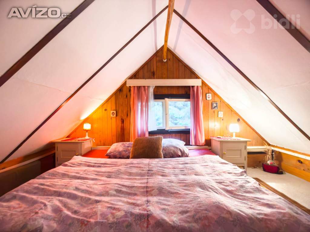 Foto inzerátu Prodej chaty o velikosti 38 m2 v lese s elektřinou