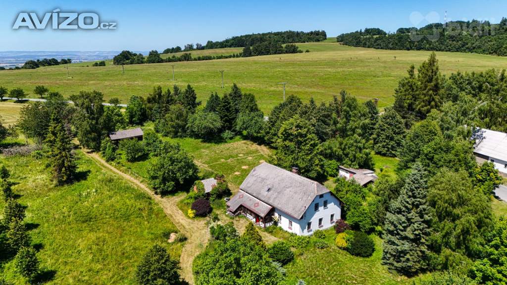 Krásná chalupa v Těšíkově u Šternberka s obrovským pozemkem