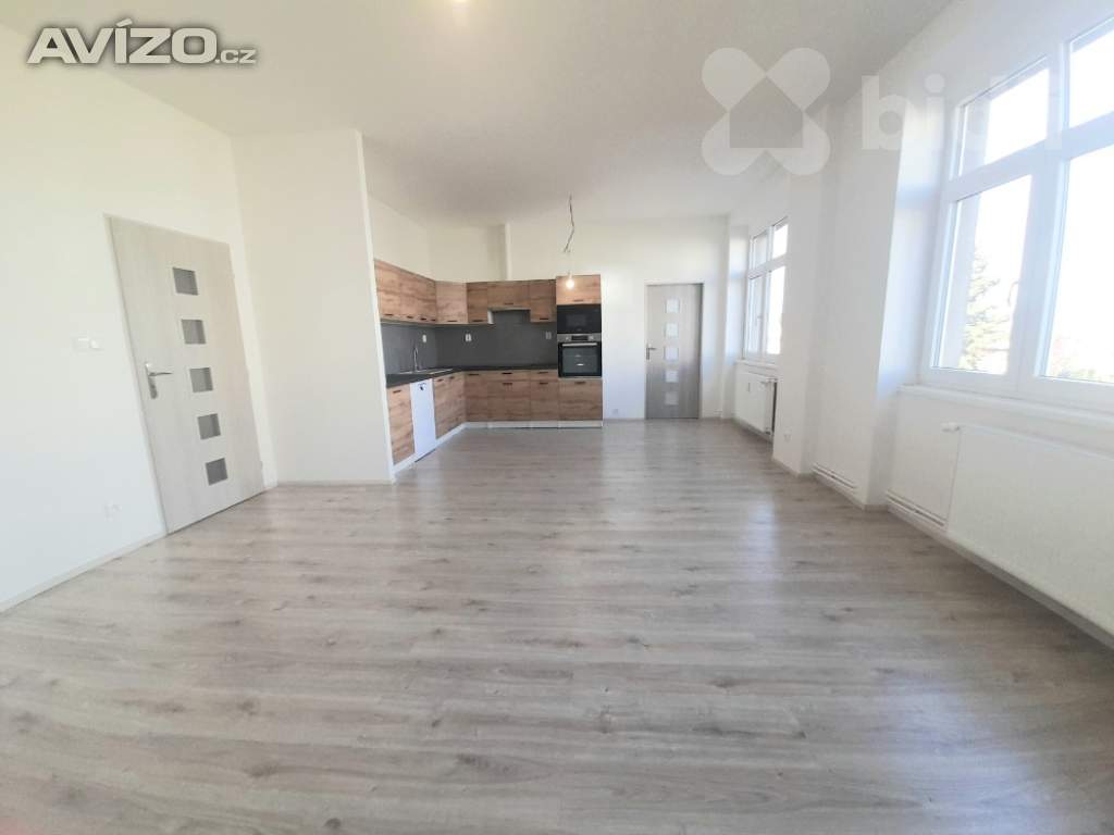 Pronájem bytu 3+kk, 87m2, ul. Husova, Louny