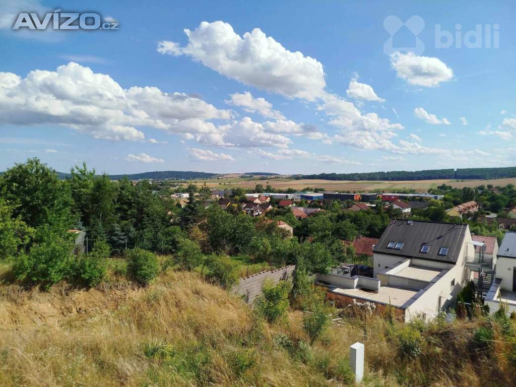 Stavební pozemek 955m2 s projektem - Troubsko u Brna