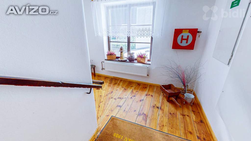 Foto inzerátu Prodej zavedeného penzionu pod hradem Houska - funkční provoz v atraktivní lokalitě