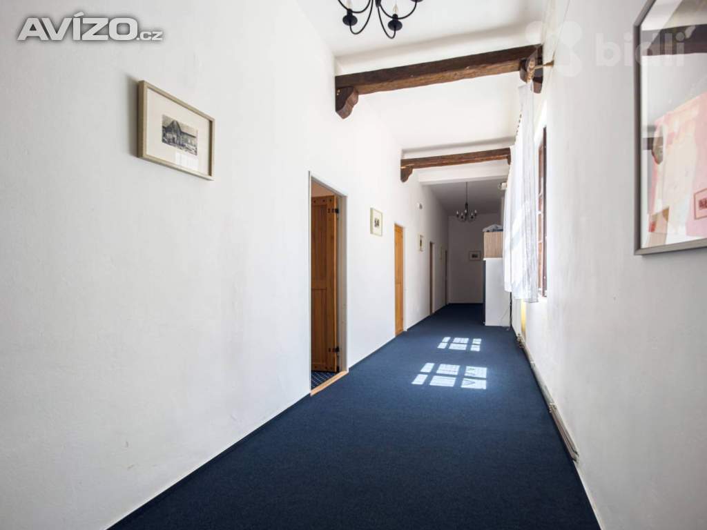 Foto inzerátu Prodej zavedeného penzionu pod hradem Houska - funkční provoz v atraktivní lokalitě