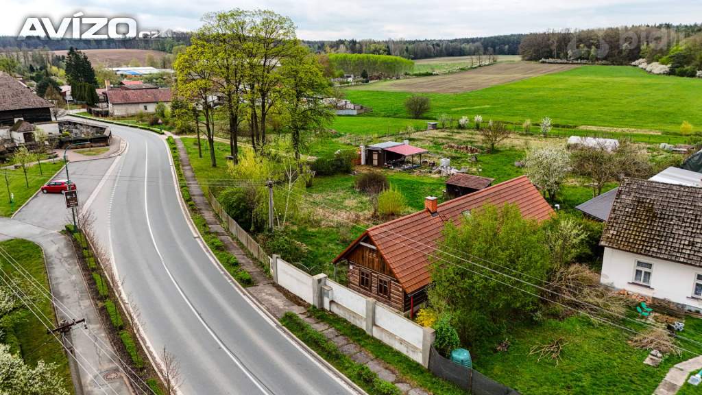 Foto inzerátu Veliny - poloroubenka - pozemek 4485m2