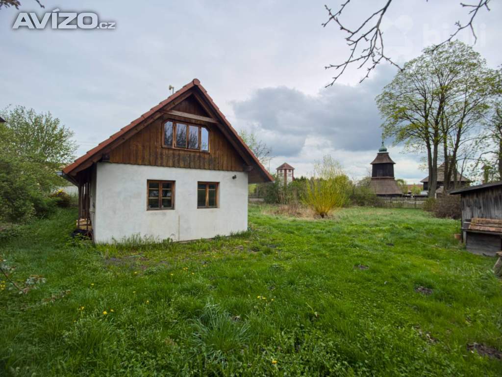 Foto inzerátu Veliny - poloroubenka - pozemek 4485m2