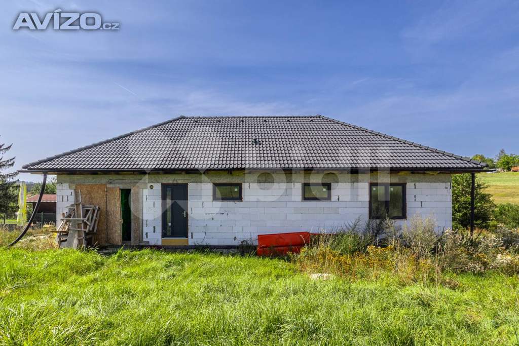 Foto inzerátu Prodej pozemku s rodinným domem 140m²  ve Vranicích