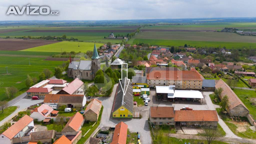 Prodej komerční nemovitosti 890 m2 na pozemku 1877 m2, Charvatce