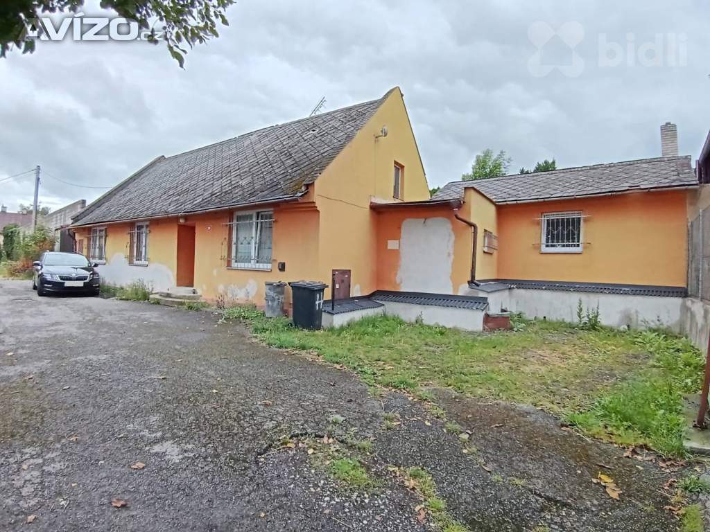 Prodej  dvougeneračního rodinného domu 140m2, pozemek 363m2, Vítkov, Školní