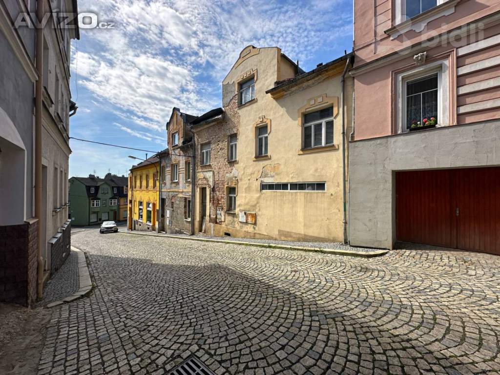 Prodej rodinného domu, 200 m2, pozemek 167 m2, Luby