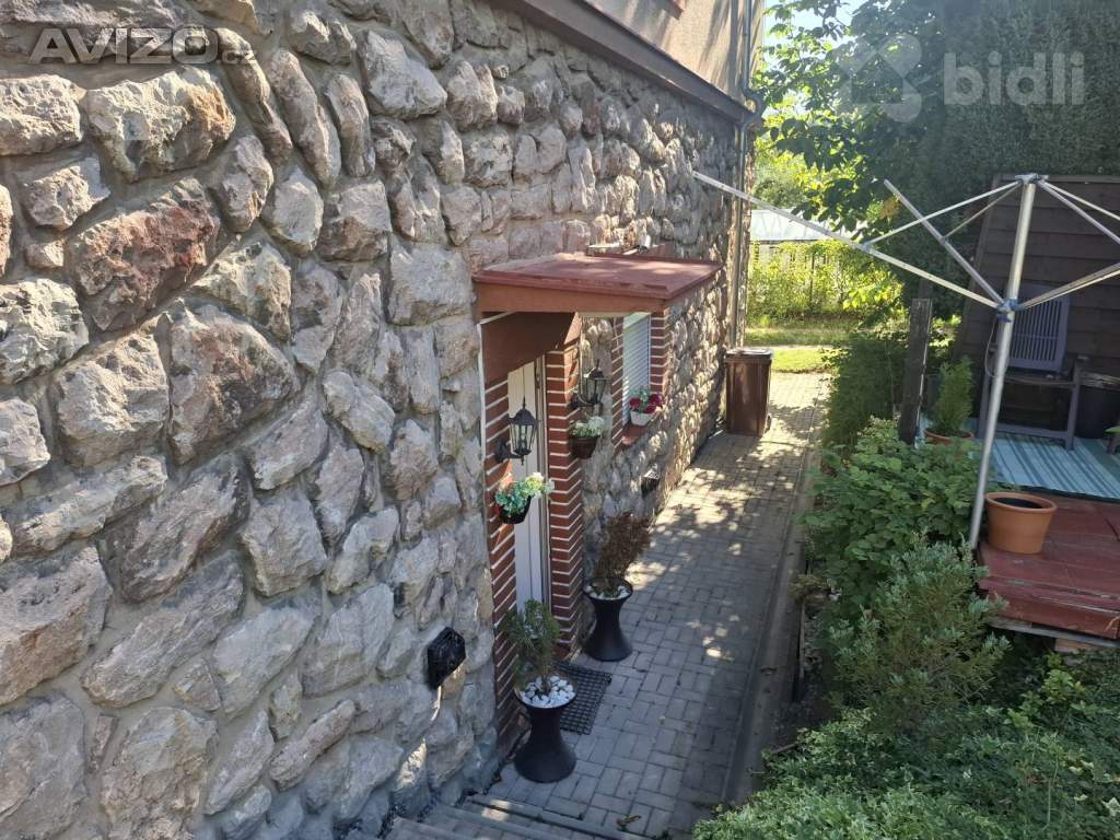 Foto inzerátu Prodej bytu 1+kk 37 m2 se zahrádkou v Loděnici