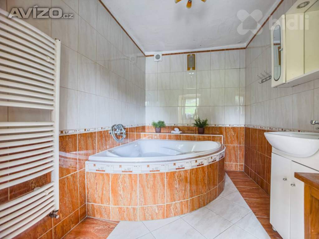 Foto inzerátu Rodinný domek se zahrádkou ve Volenicích