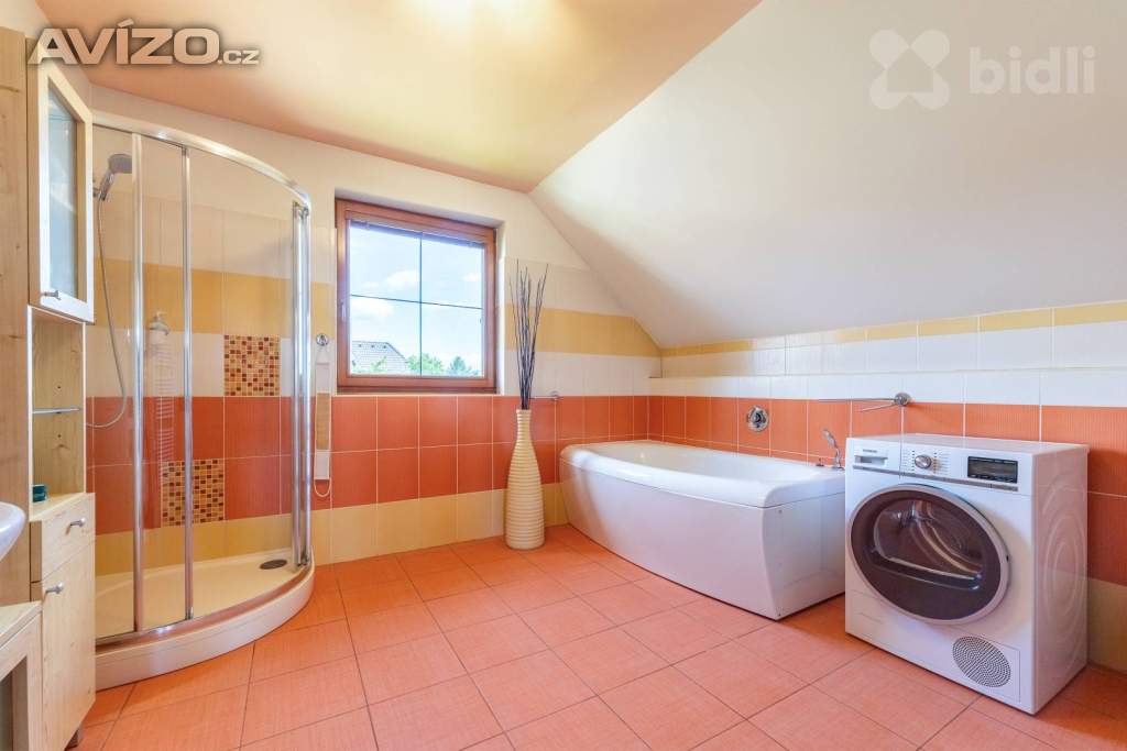 Foto inzerátu prodej domu 5+kk, 169m2, zahrada.