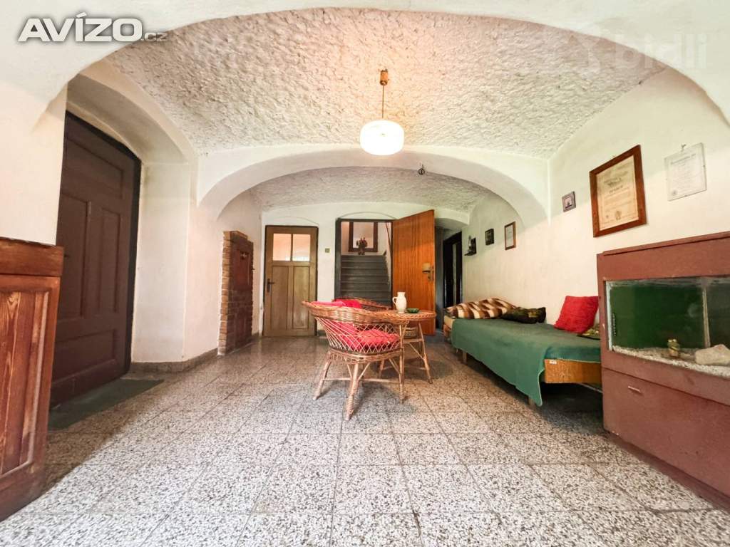 Foto inzerátu Prodej rodinného domu 310 m2 se stodolou 330m2 na pozemku 5 820 m2 v obci Valkeřice