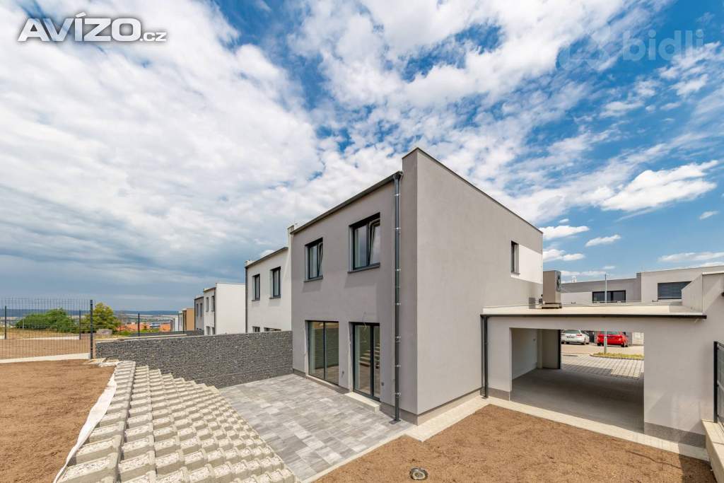 Moderní novostavba 5+kk s pozemkem 503 m2 - ideální pro rodinu, Hořovice