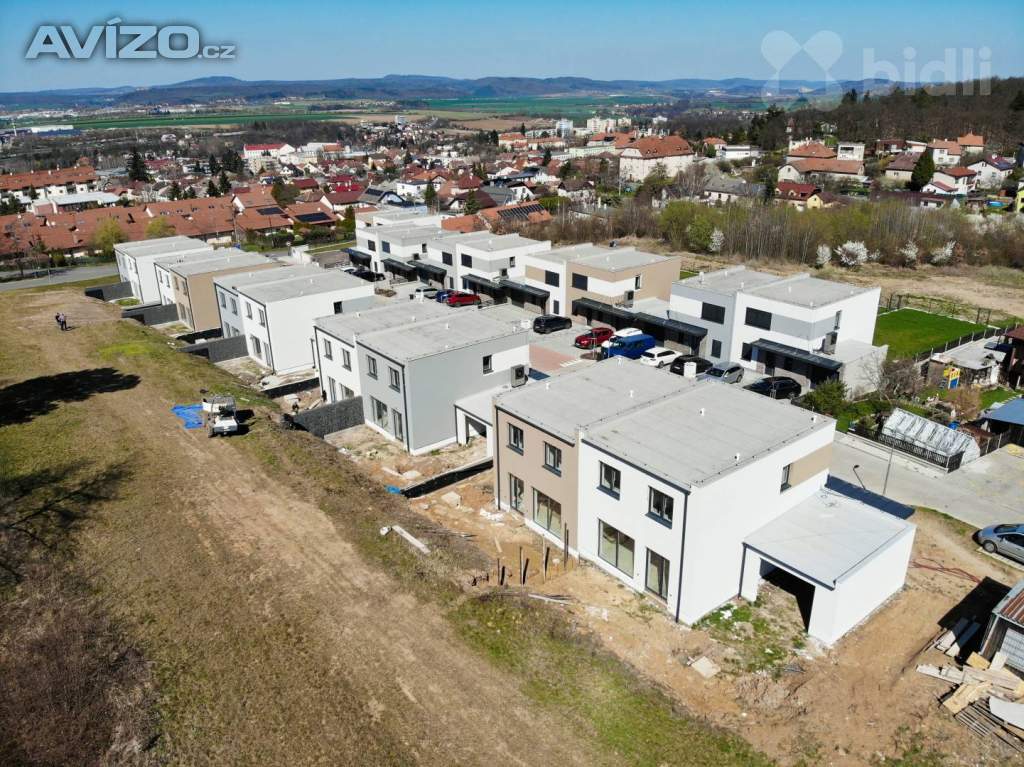 Foto inzerátu Moderní novostavba 5+kk s pozemkem 503 m2 - ideální pro rodinu, Hořovice
