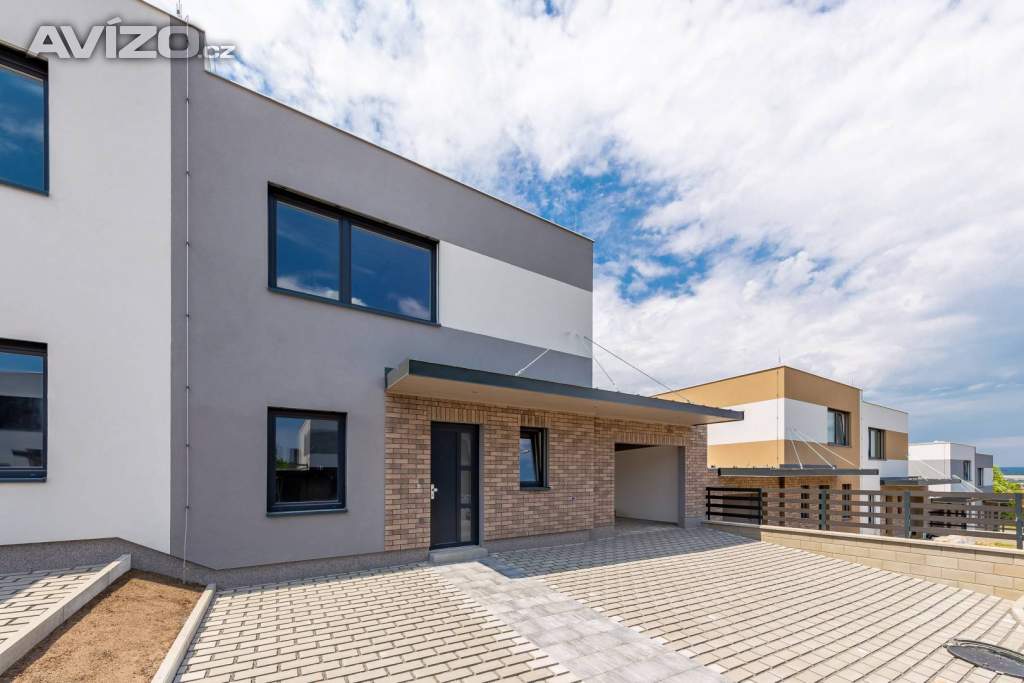 Foto inzerátu Moderní novostavba 5+kk s pozemkem 503 m2 - ideální pro rodinu, Hořovice
