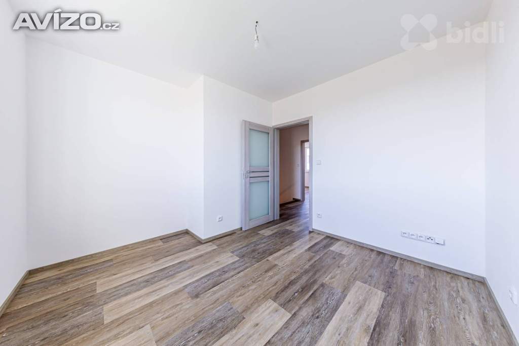 Foto inzerátu Moderní novostavba 5+kk s pozemkem 503 m2 - ideální pro rodinu, Hořovice