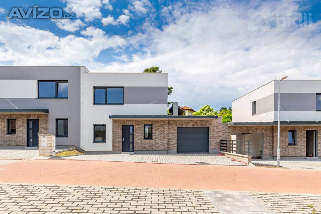 Foto inzerátu Moderní novostavba 5+kk s pozemkem 503 m2 - ideální pro rodinu, Hořovice