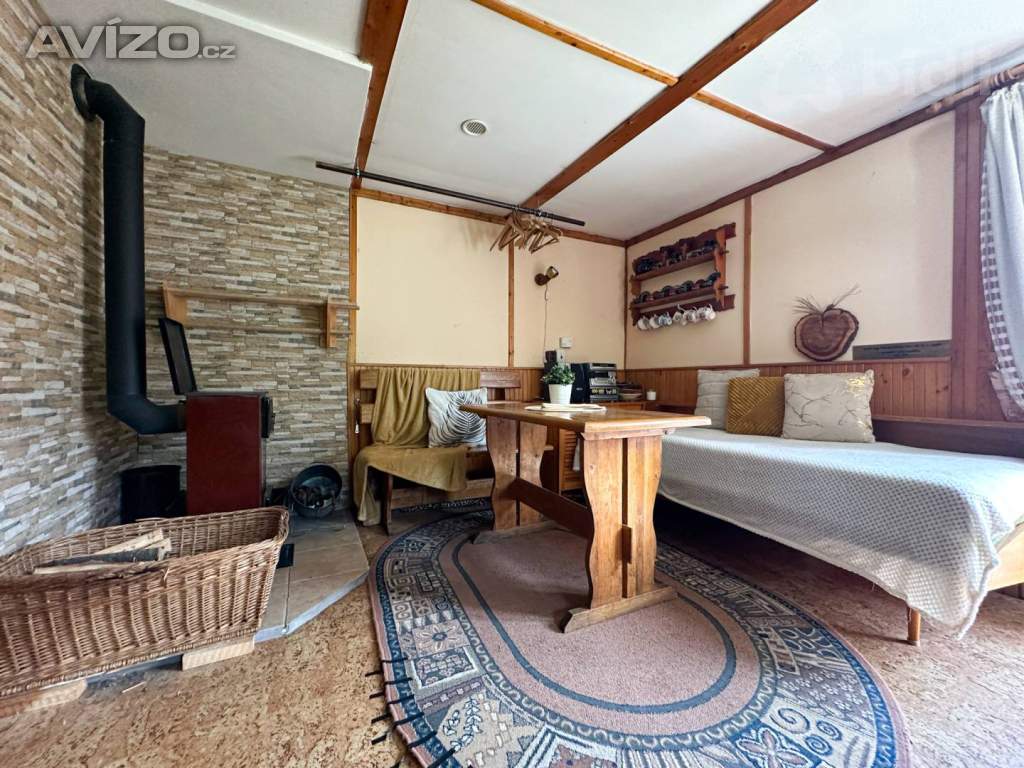 Foto inzerátu Prodej chaty - Horní Blatná, užitná plocha 72 m2, zahrada 1278 m2.