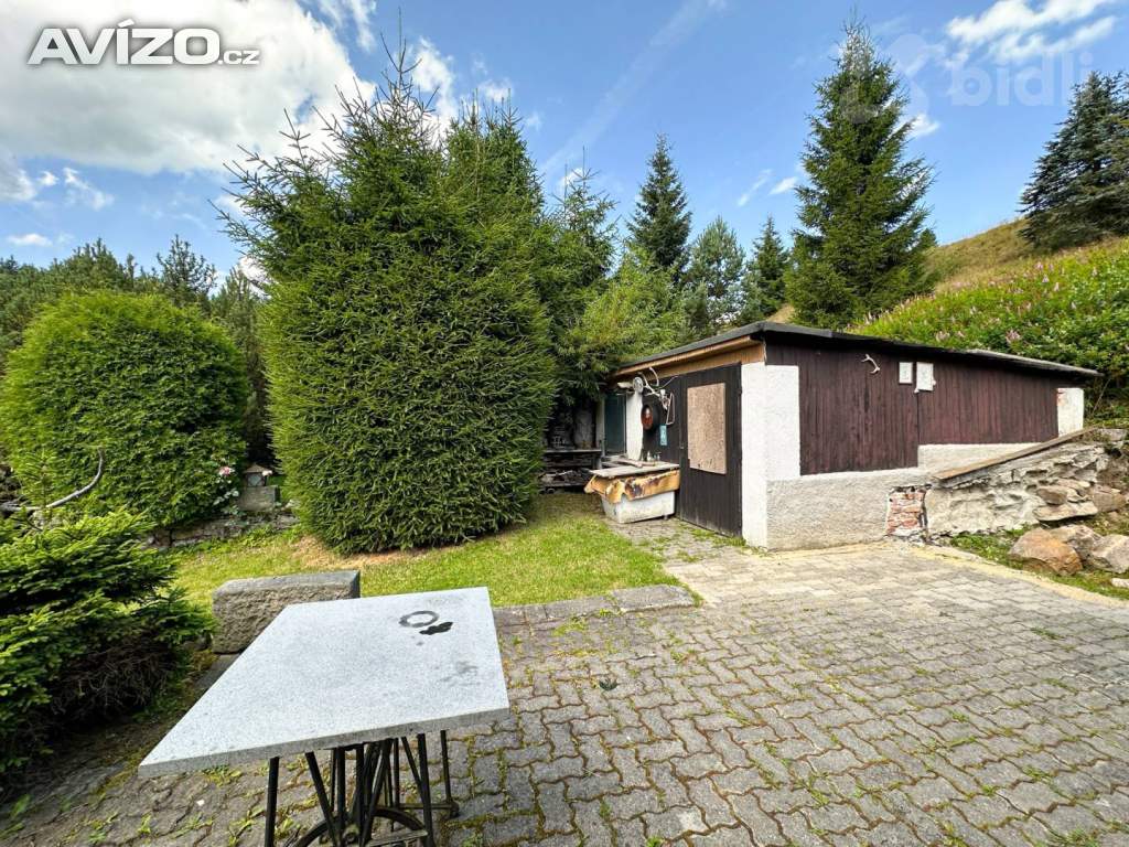 Foto inzerátu Prodej chaty - Horní Blatná, užitná plocha 72 m2, zahrada 1278 m2.