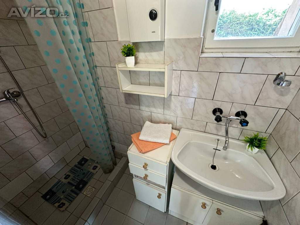 Foto inzerátu Prodej chaty - Horní Blatná, užitná plocha 72 m2, zahrada 1278 m2.