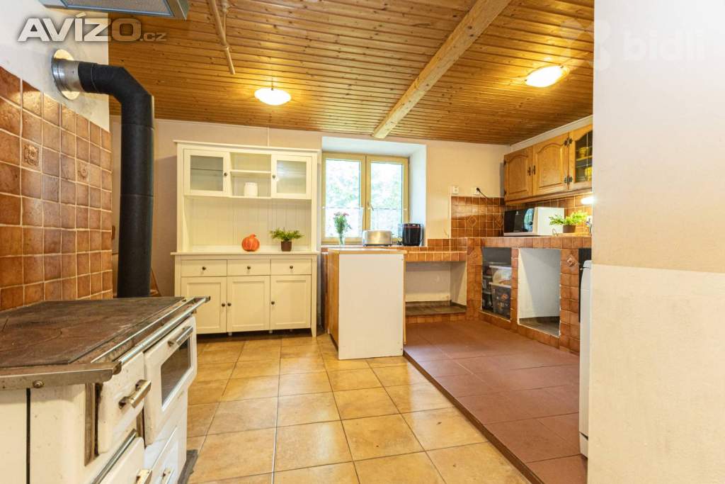 Foto inzerátu Prodej vesnického statku se dvěma domy 840 m2, pozemek 2253 m2,Byňov u Nových Hradů