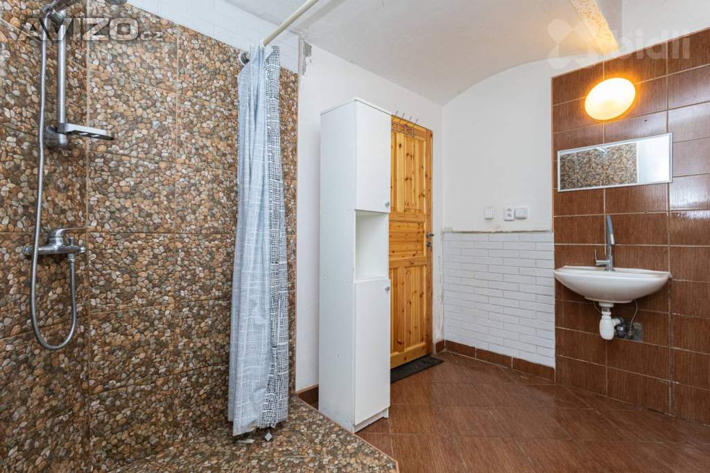 Foto inzerátu Prodej vesnického statku se dvěma domy 840 m2, pozemek 2253 m2,Byňov u Nových Hradů