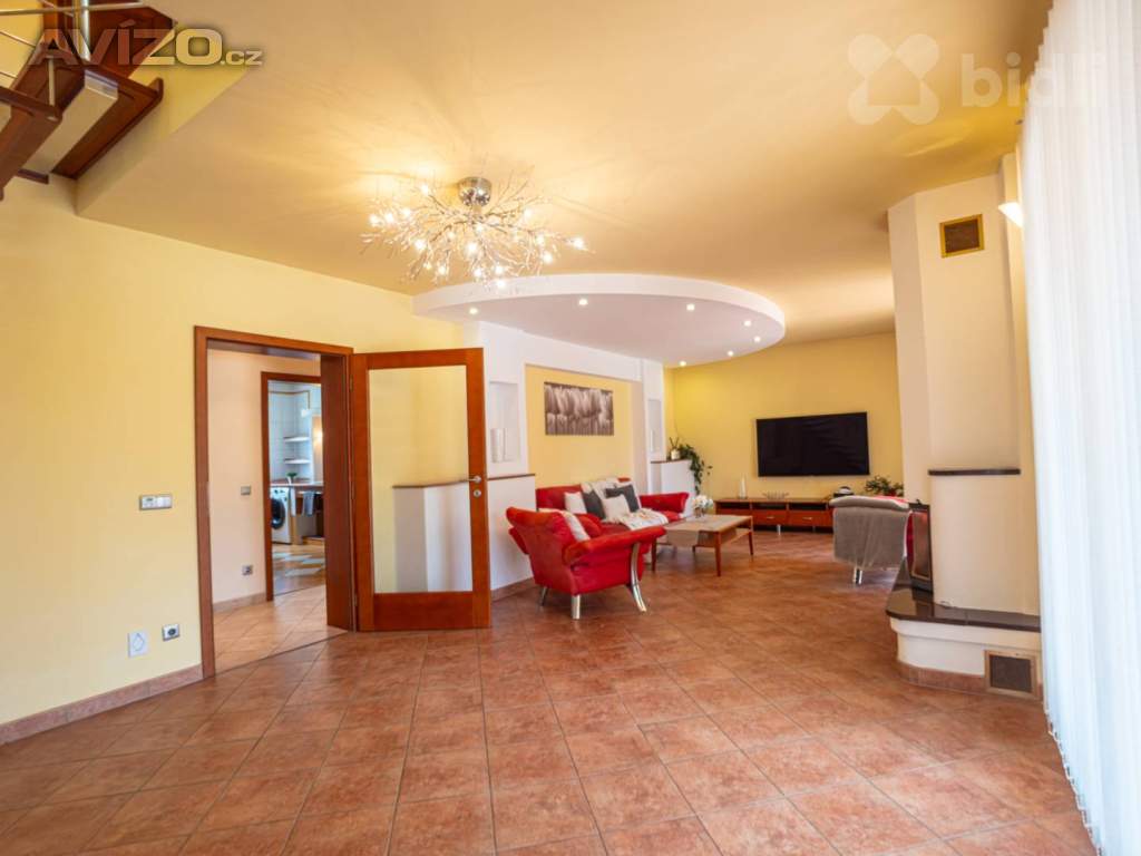 Foto inzerátu Prodej rodinného domu 6kk, 314 m2,  zahrada 1385m2 - Stolany u Chrudimi