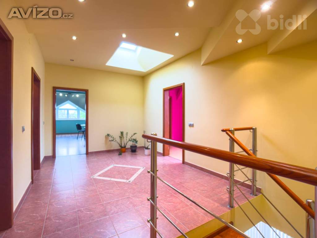 Foto inzerátu Prodej rodinného domu 6kk, 314 m2,  zahrada 1385m2 - Stolany u Chrudimi