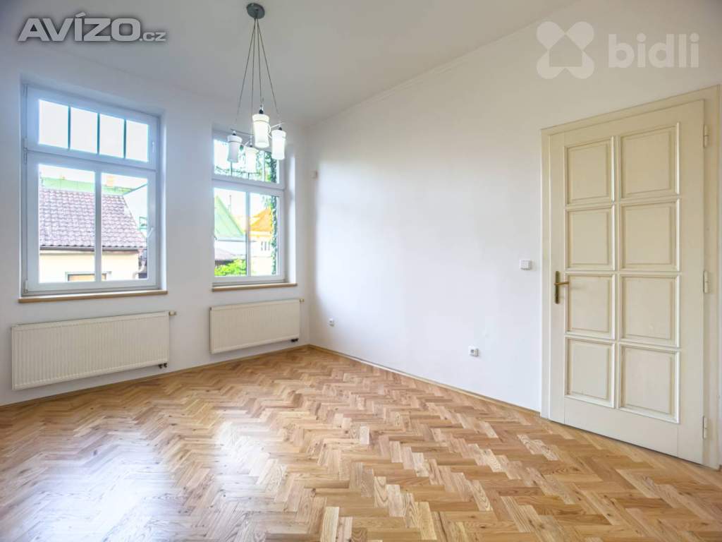 Foto inzerátu Pronájem rodinného domu, 5+kk, 242m2, pozemek 365 m2, Rooseveltova, Kladno